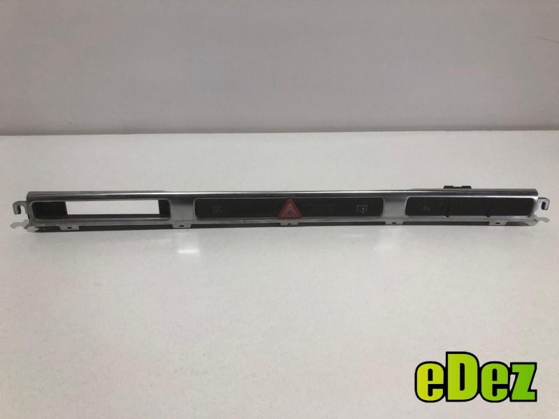 Ornament / trim bord cu buton avarie Audi A8 (2002-2009) [4E] D3 4e2927137cb