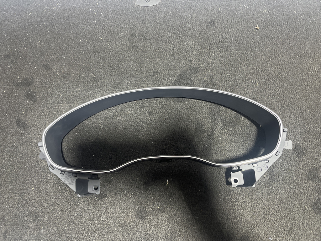 Ornament trim ceas bord Audi A6 C7 sedan 2013 (4G1857115B)