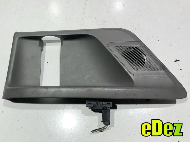 Ornament / trim usa cu boxa dreapta spate Seat Alhambra 2 (2010-2015) 7N0868162A