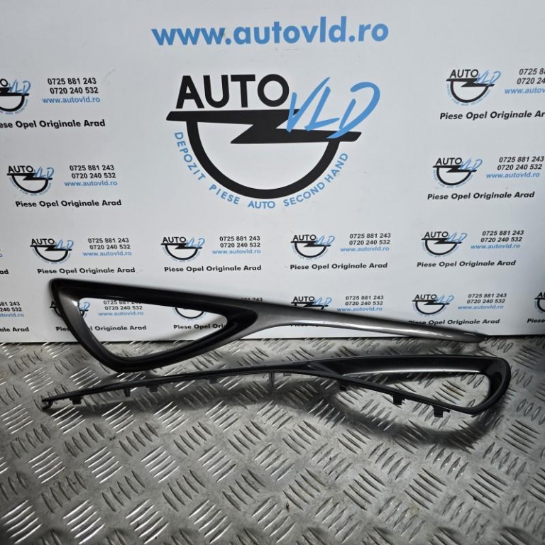 Ornament trim usa stanga dreapta fata Opel Zafira C 2011-2019 13308144