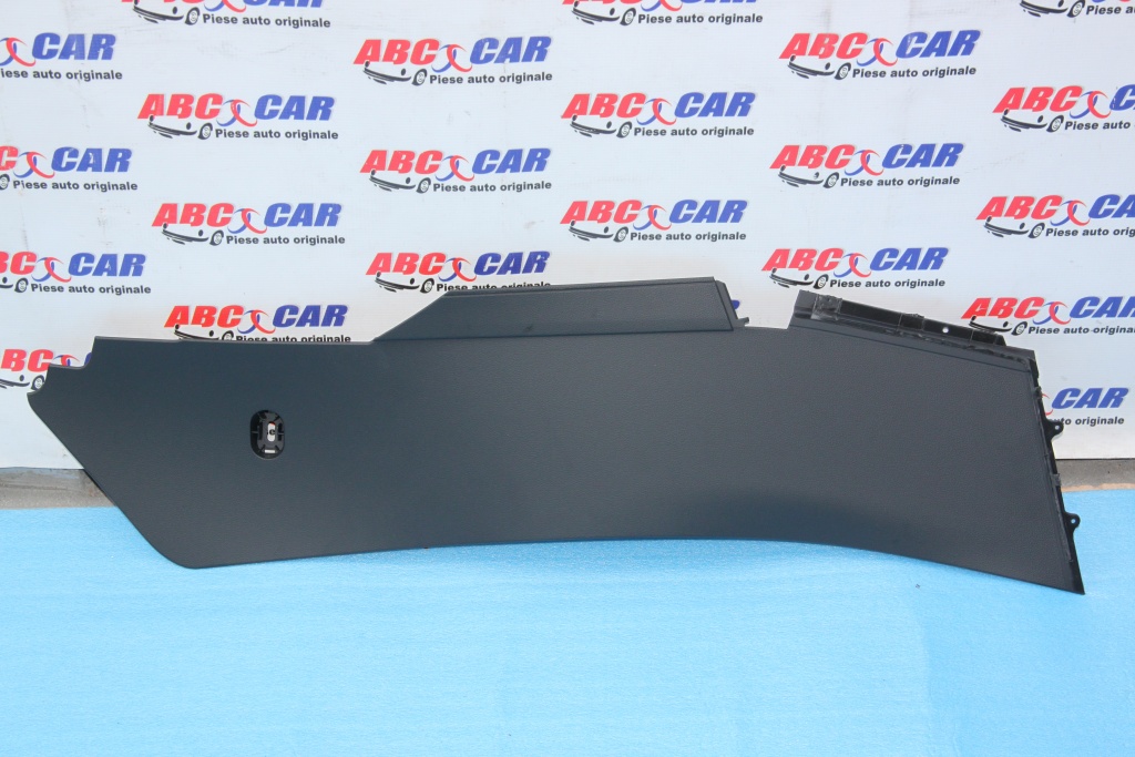 Ornament tunel central stanga VW Passat B8 cod: 3G2863045 model 2017