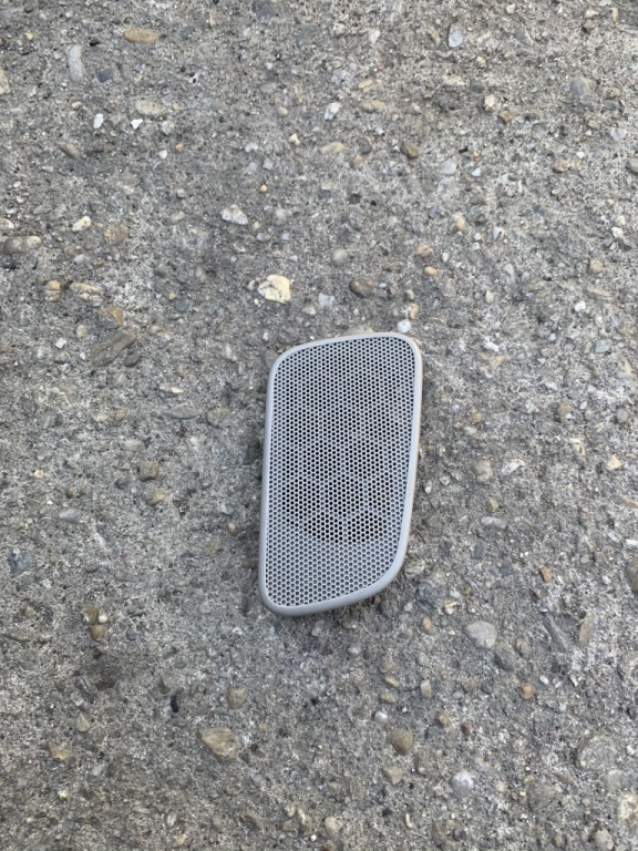 Ornament tweeter stanga spate Audi A8 D3/4E [2002 - 2005] Sedan 4.2 tiptronic quattro (335 hp) AUDI A8 (4E_) 10.2002 - 07.2010 A8 4.2 QUATTRO 4.2 - BFM