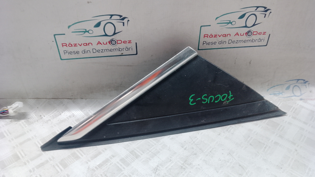 Ornament ușă dreapta față Ford Focus 3 - Benzina 2016, BM51A16004