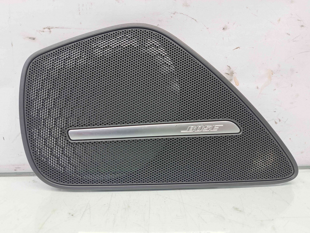Ornament usa dreapta spate Audi A8 (4H) [Fabr 2010-2017] 4H0868452A