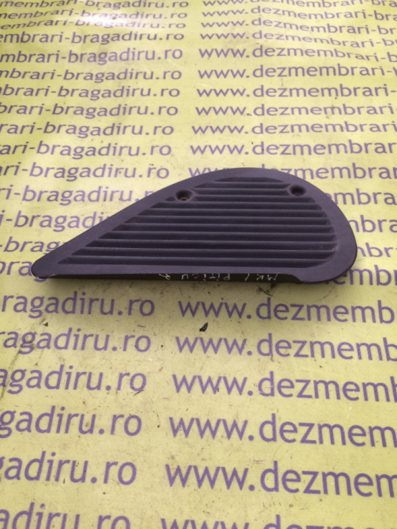Ornament usa dreapta spate Ford Mondeo MK1 [1993 - 1996] Liftback 1.8 MT (116 hp) (GBP) 16V