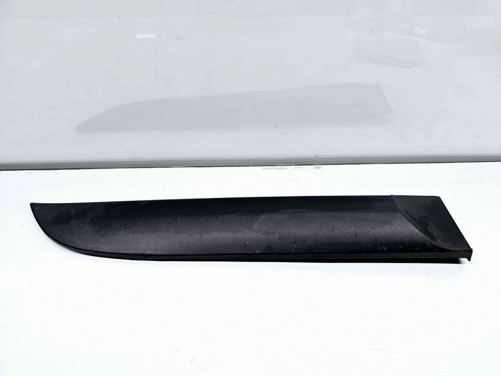 Ornament usa dreapta spate Renault Megane 3 (B95) [Fabr 2008-2016] 828760001R