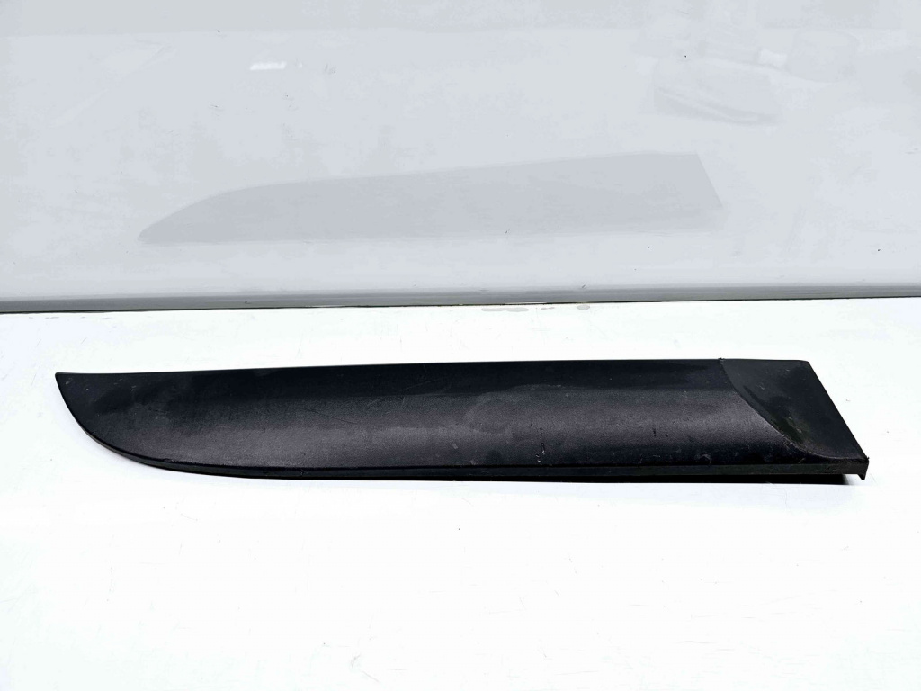 Ornament usa dreapta spate Renault Megane 3 (B95) [Fabr 2008-2016] 828760001R