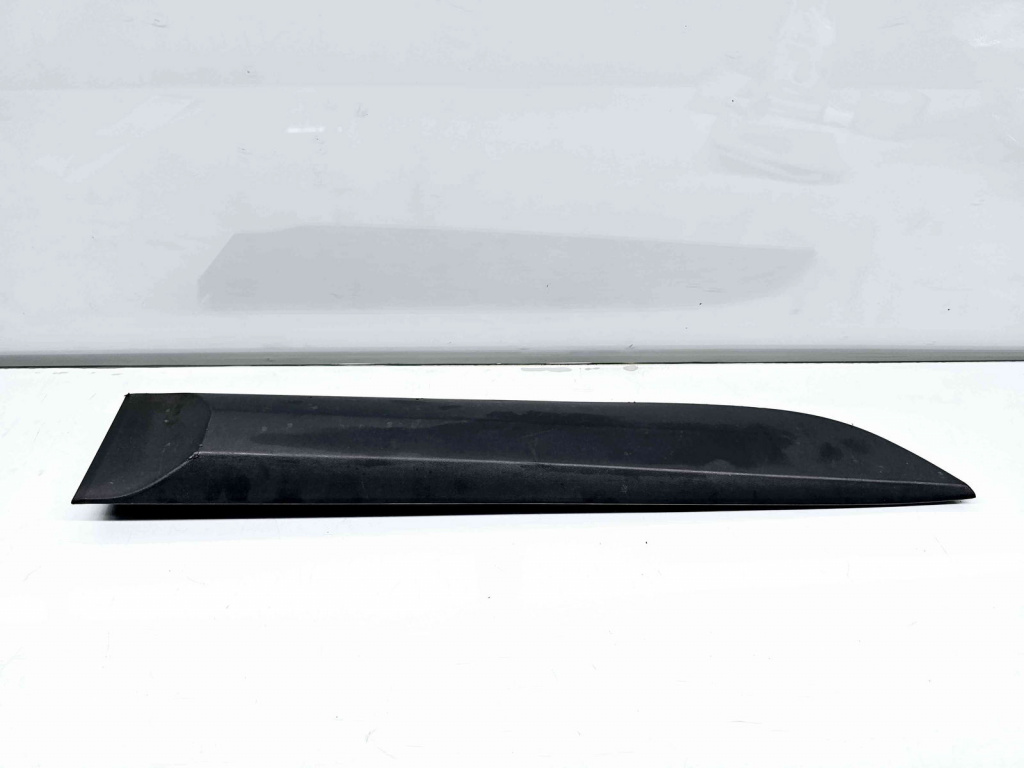 Ornament usa dreapta spate Renault Megane 3 (B95) [Fabr 2008-2016] 828760001R
