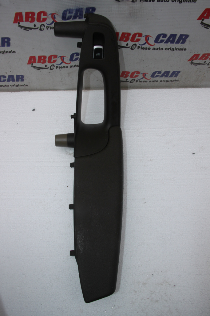 Ornament usa stanga spate Audi A4 B8 8K cod: 8K0868393A 2008-2015