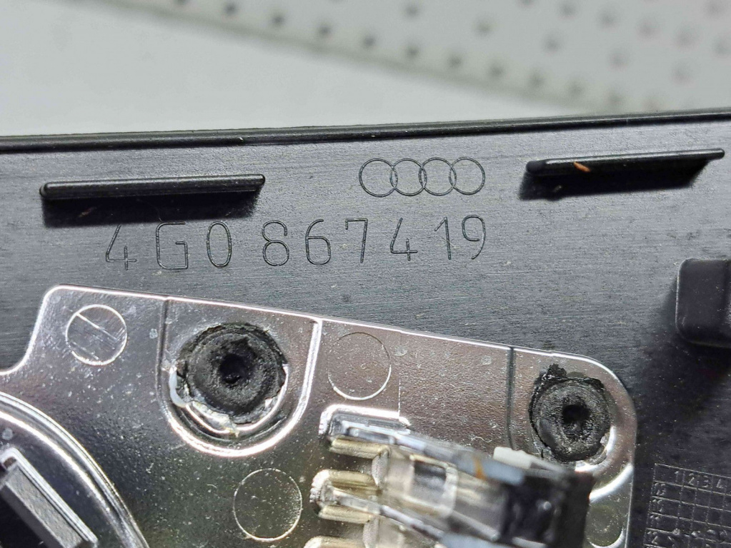 Ornament usa stanga spate Audi A6 (4G5, C7) [Fabr 2011-2017] 4G0867419
