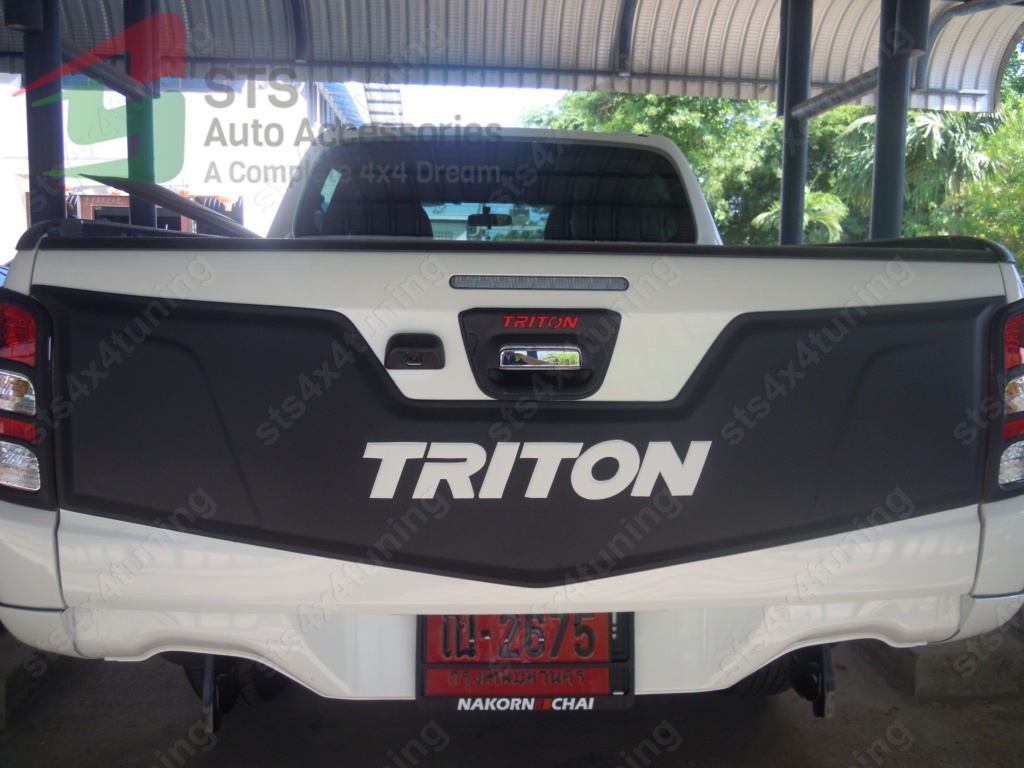 ORNAMENT USI PORTBAGAJ MITSUBISHI L200 TRITON 2015-2017 [V2]