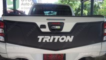 ORNAMENT USI PORTBAGAJ MITSUBISHI L200 TRITON 2015...