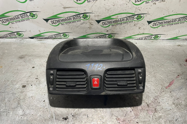 Ornamente bort Nissan Almera N16 [2000 - 2003] Hatchback 3-usi 1.5 MT (90 hp)