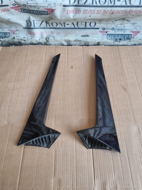 Ornamente haion dreapta / stanga 5H9827940A / 5H9827939A VW Golf VIII Variant