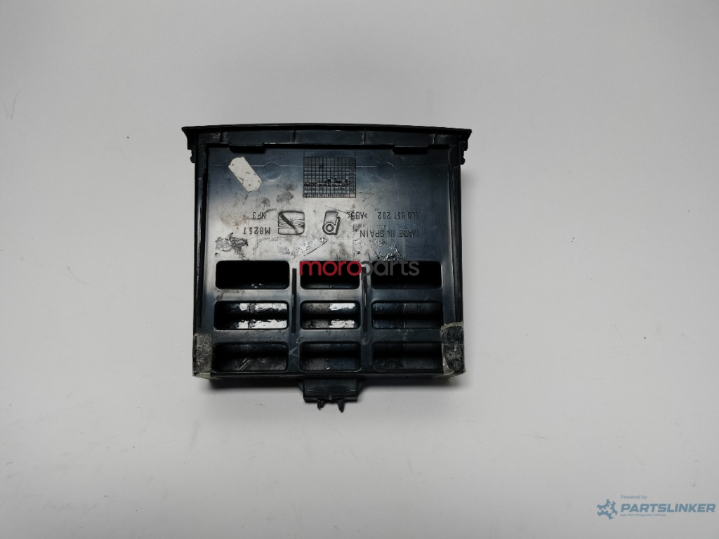 Ornamente SEAT IBIZA IV (6L1) [ 2002 - 2009 ] 16V (AUB, BBZ) 74KW|100HP OEM 6L0857232 6L0 857 232