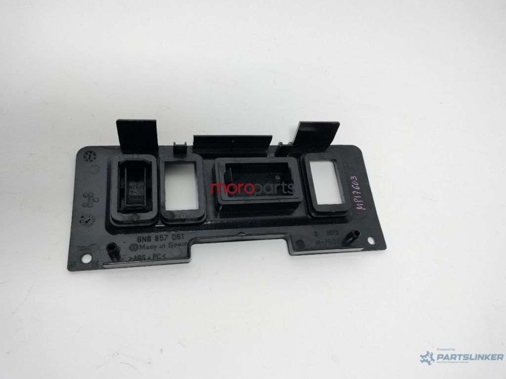 Ornamente SEAT IBIZA IV (6L1) [ 2002 - 2009 ] 16V (AUB, BBZ) 74KW|100HP OEM 6N0857061 6N0 857 061