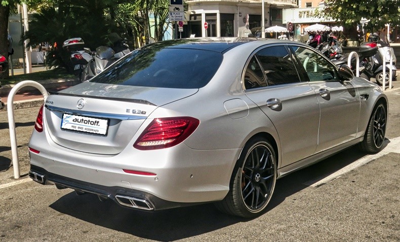 Ornamente tobe Mercedes W213 E-Class (2016+) AMG Design