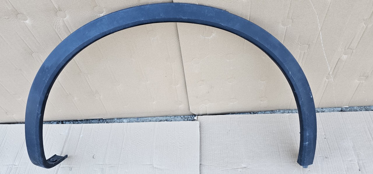 Overfender / bandou aripa dreapta spate Porsche Cayenne 958 2014 2015 2016 2017