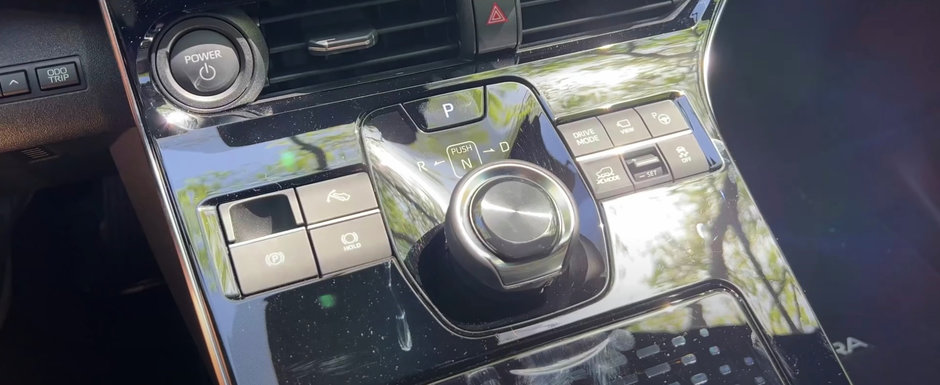 OZN, frate! Cea mai noua masina de la Subaru arata ca o farfurie zburatoare! OZN, frate! Cea mai noua masina de la Subaru arata ca o farfurie zburatoare!