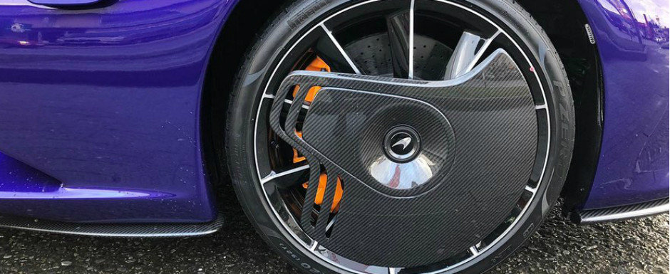 OZN, frate! Cum arata in realitate cea mai noua masina construita sa depaseasca 400 km/h OZN, frate! Cum arata in realitate cea mai noua masina construita sa depaseasca 400 km/h