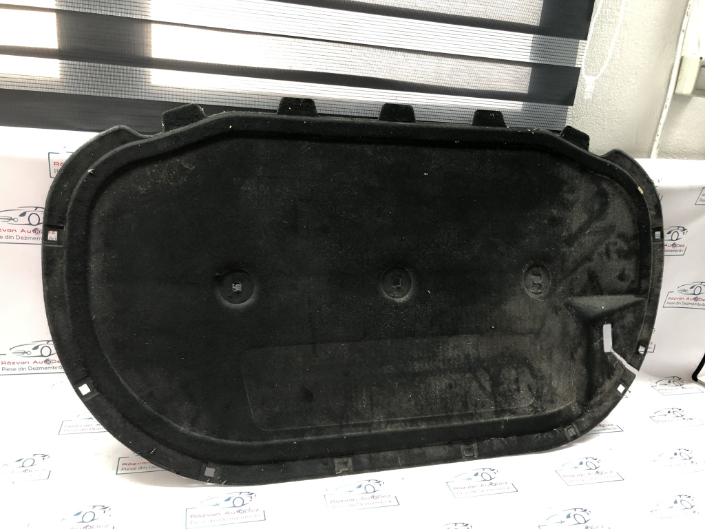 Pâsla capotă Volkswagen Passat B8 2016