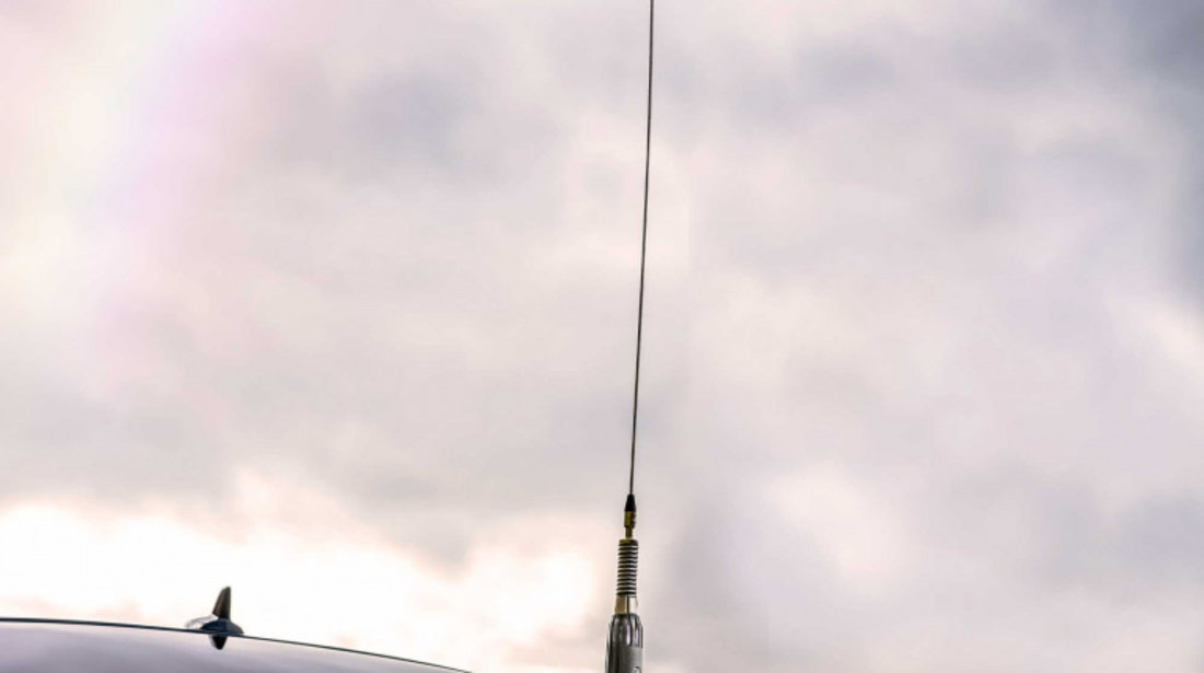 Pachet Antena CB PNI led 2000 lungime 90 cm si suport montaj pe portbagaj PNI T941 PNI-L2000-T941