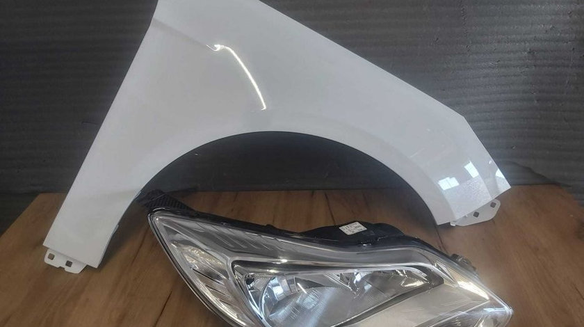 Pachet Aripa+Far Dreapta Ford Focus 3/III 2011 2012 2013 2014 (Frozen White)