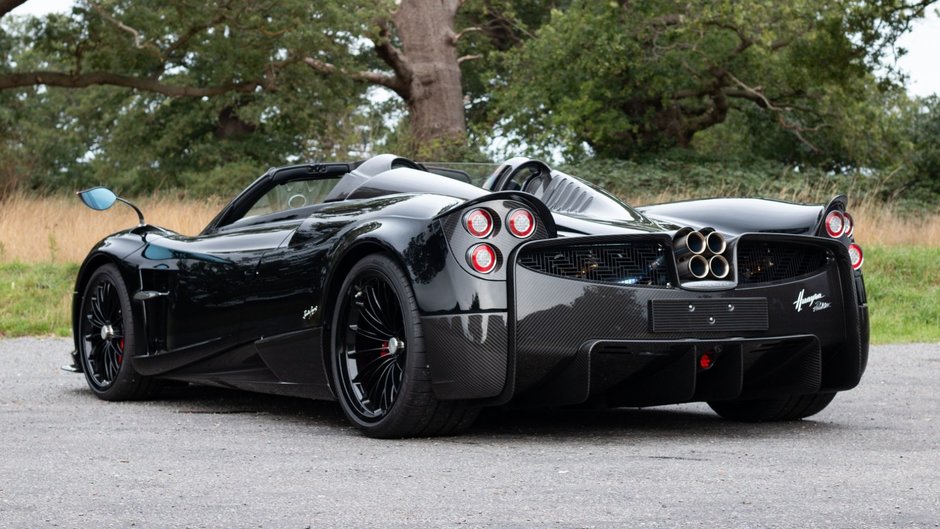 Pagani Huayra Roadster de vanzare