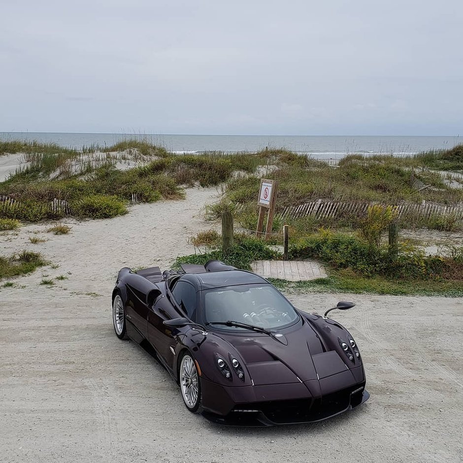 Pagani Huayra Roadster