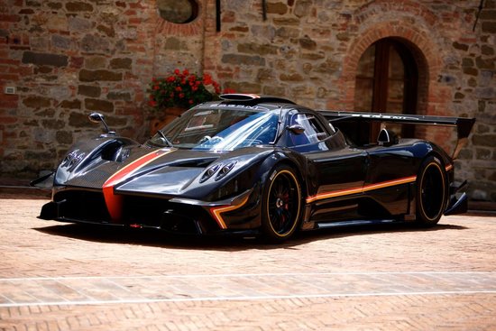 Pagani Zonda Revolucion