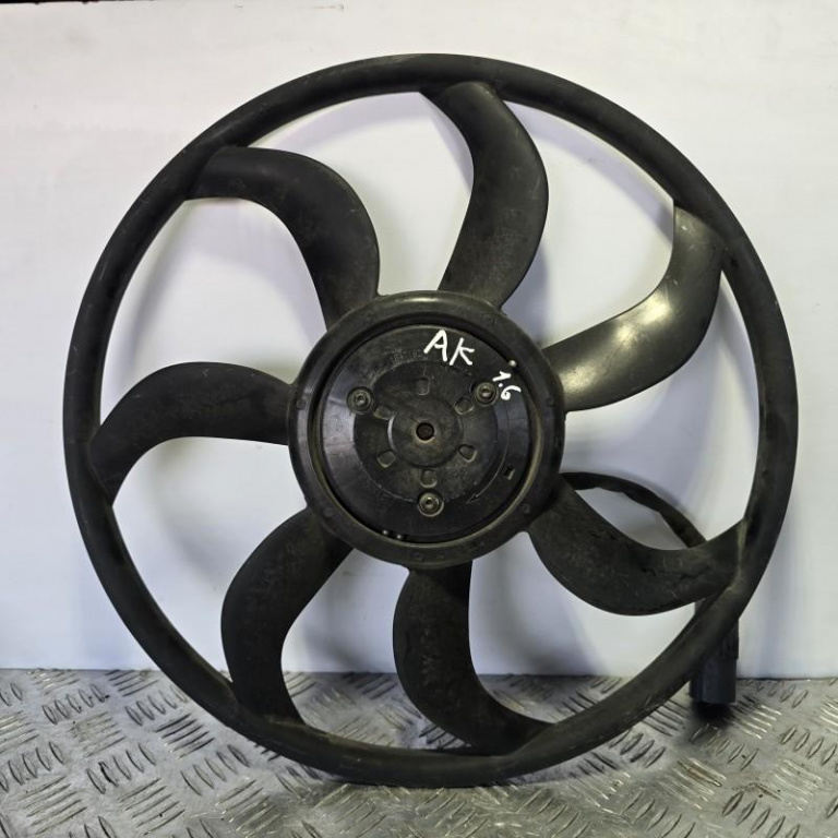 Paleta ventilator apa Opel Astra K 2015-2019 1.6 CDTI 3137234003