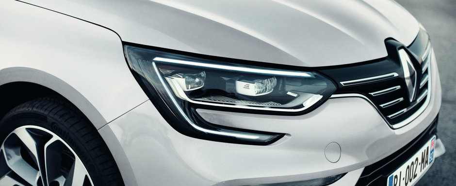 Pana acum l-ai vazut doar in poze. Astazi iti aducem primele filme cu noul Renault Megane Sedan Pana acum l-ai vazut doar in poze. Astazi iti aducem primele filme cu noul Renault Megane Sedan