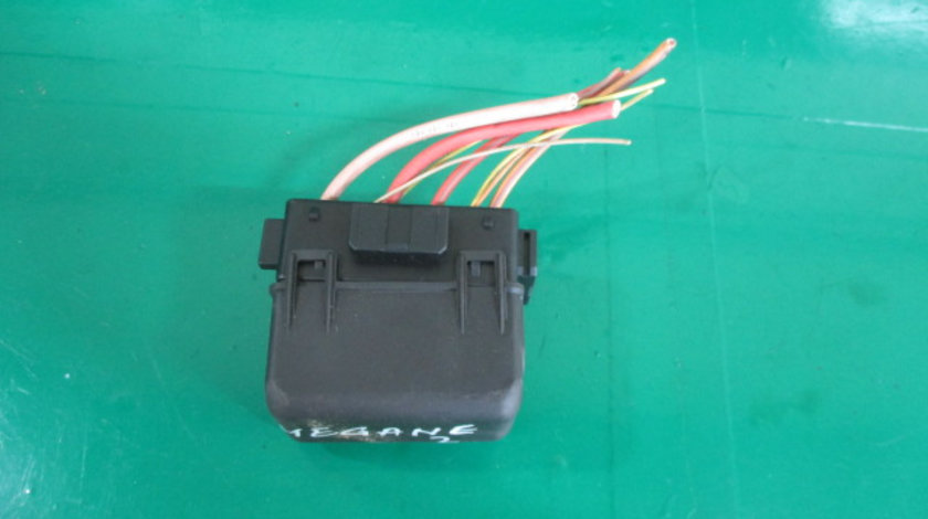 PANOU / BLOC RELEE COD 8200222930 RENAULT MEGANE 2 1.5 DCI FAB. 2002 - 2009 ⭐⭐⭐⭐⭐