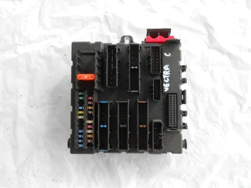 PANOU / BLOC SIGURANTE / RELEE COD 13170888 OPEL VECTRA C 1.8 16V FAB. 2002 – 2009 ⭐⭐⭐⭐⭐