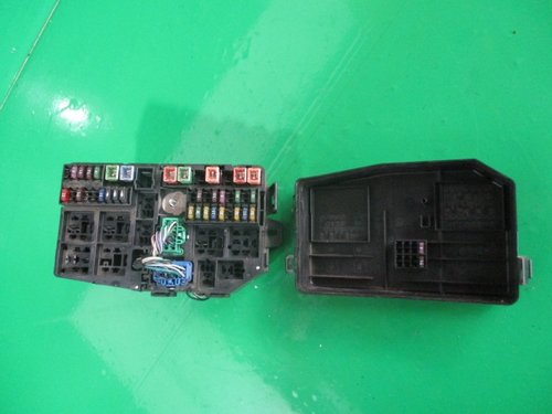 PANOU / BLOC SIGURANTE / RELEE COD 1S7T-14A142-AA FORD MONDEO 3 / 2.0 16V BENZINA 107KW 146CP ⭐⭐...