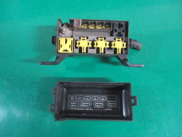 PANOU / BLOC SIGURANTE / RELEE KIA SORENTO 1 2.5 CRDI 4x4 FAB. 2002 – 2009 ⭐⭐⭐⭐⭐
