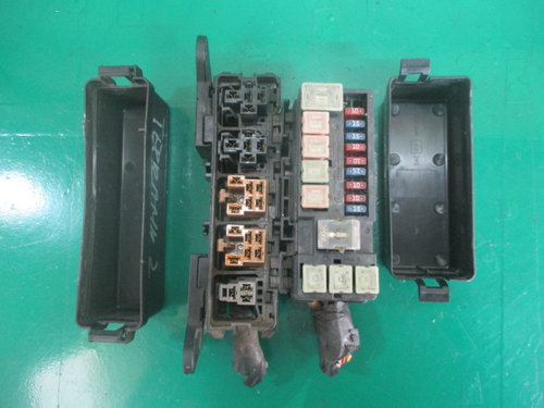 PANOU / BLOC SIGURANTE / RELEE NISSAN TERRANO 2 2.7 TD 4X4 FAB. 1999 - 2007 ⭐⭐⭐⭐⭐