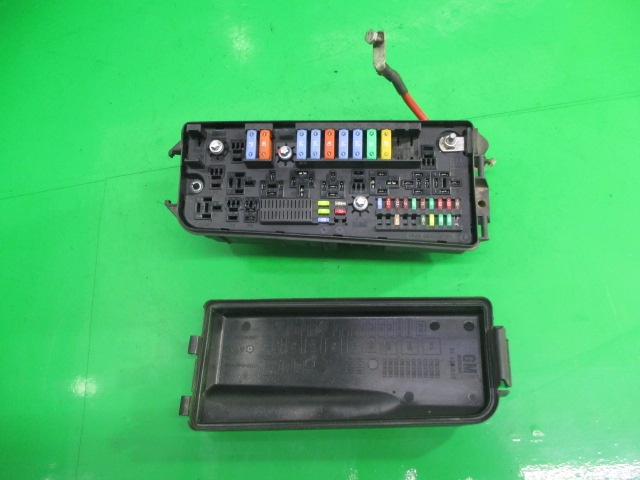 PANOU / BLOC SIGURANTE / RELEE OPEL VECTRA C 1.9 CDTI FAB. 2002 – 2009 ⭐⭐⭐⭐⭐