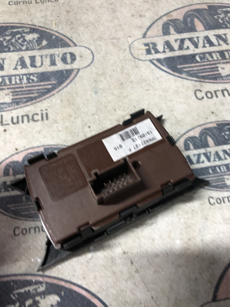 Panou butoane comutare Volkswagen Touareg 2012, 7P6927127F