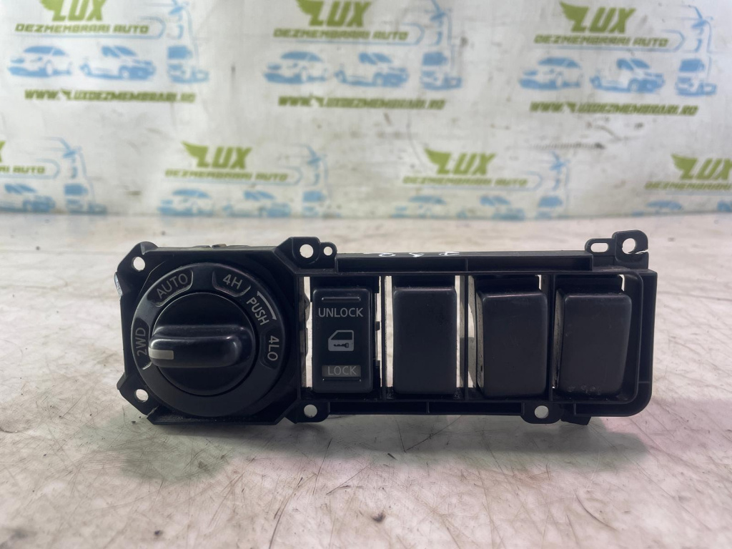 Panou butoane Nissan Pathfinder R51 [2004 - 2010] 2.5 dci YD25DDti
