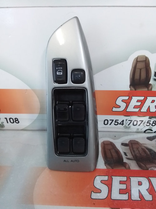 Panou butoane usa Toyota Land Cruiser (2002-2010) 3.0 Motorina 2010, 84040-60052