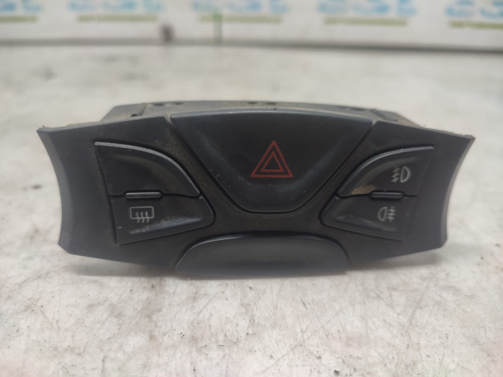 Panou buton avarie 735475933 Ford Ka 2 [2008 - 2020]