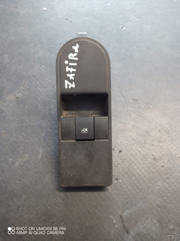 Panou buton geam dreapta fata , Opel Astra H [2004 - 2007] 1.7 cdti Z17DTH COD - 13197132