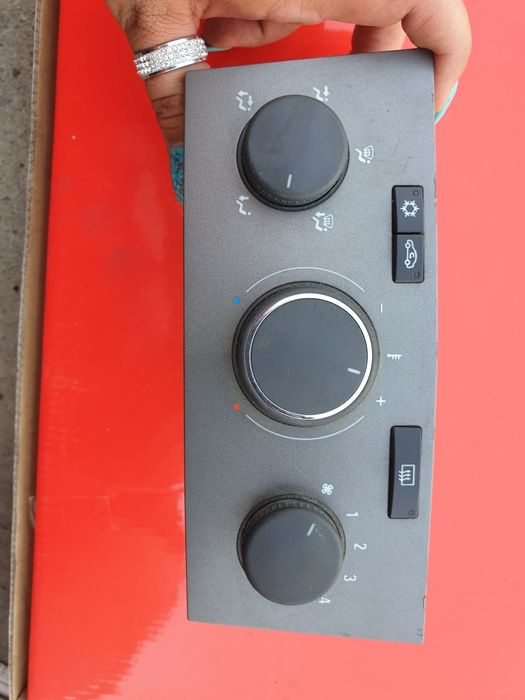 Panou clima aer incalzire Opel Astra H Zafira B 13269411 NH3 VLD2276