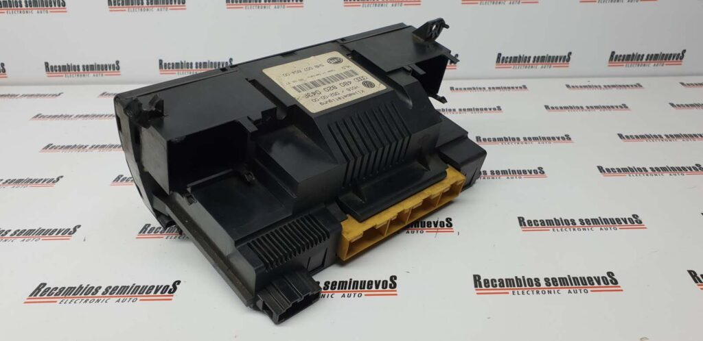 Panou clima HELLA AUDI A4 4B0 820 043 F / 4B0820043F / 5HB 007 604-00 / 5HB 007 604 00 / 5HB007604004B0 820 043 F / 4B0820043F / 5HB 007 604-00 / 5HB 007 604 00 / 5HB00760400