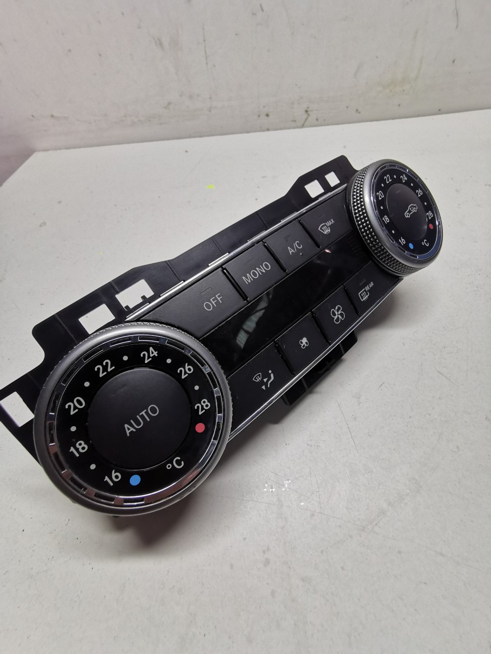 Panou clima Mercedes C-class W204 2049009104 climatronic comanda AC