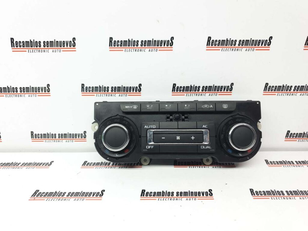 Panou clima SKODA OCTAVIA 3T0 907 044 AK / 3T0907044AK / 5HB009749 34 / 5HB009749343T0 907 044 AK / 3T0907044AK / 5HB009749 34 / 5HB00974934