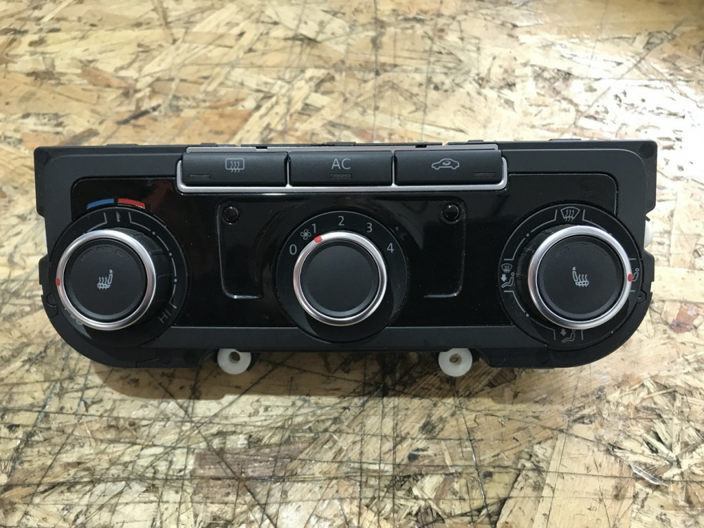 Panou clima VW Golf Plus Facelift hatchback 2011 (7N0907426L)