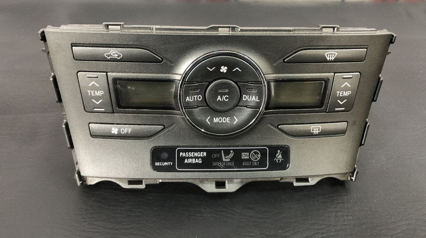 Panou climatronic Toyota Auris sedan 2011 (5590002220B)