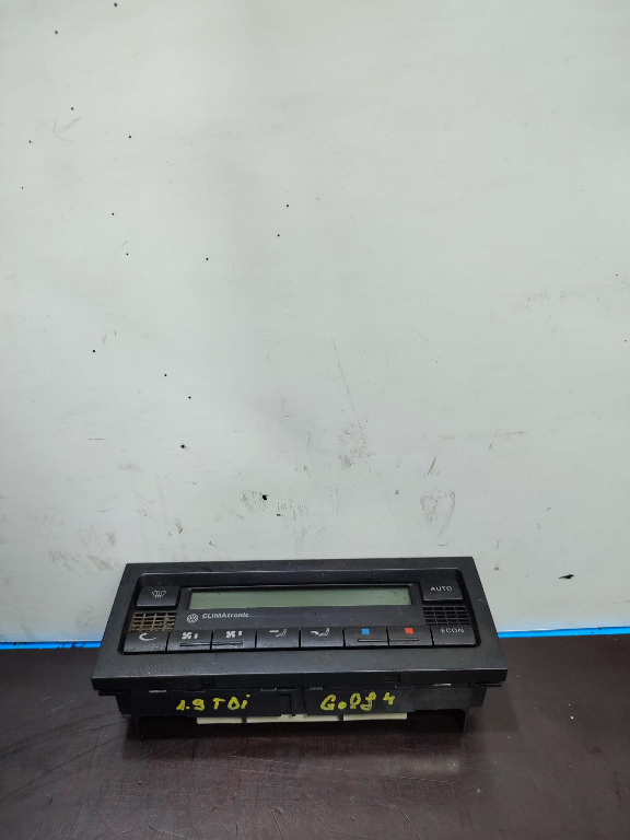 Panou climatronic Volkswagen Golf 4